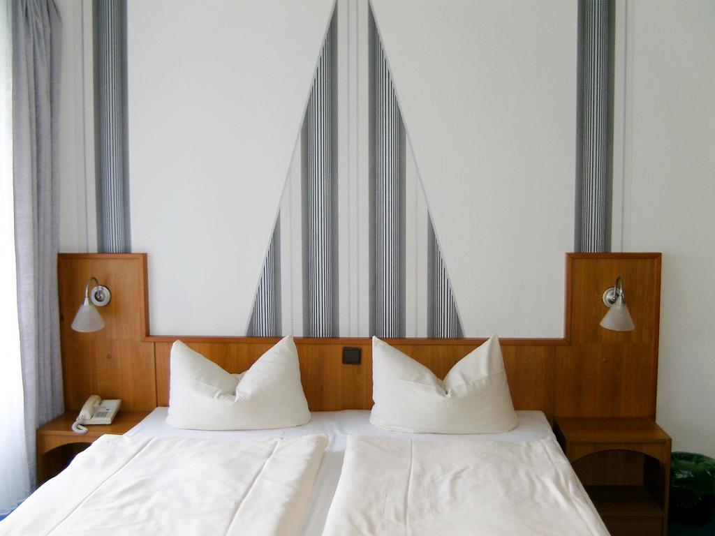 Mucha Ohg Hotel Sembziner Hof Klink Pokoj fotografie