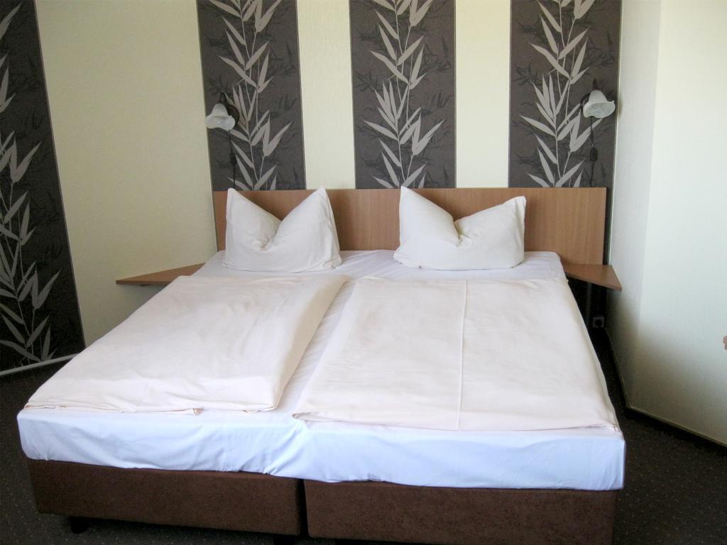 Mucha Ohg Hotel Sembziner Hof Klink Pokoj fotografie
